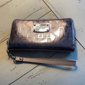 Michael Kors Wristlet Wallet